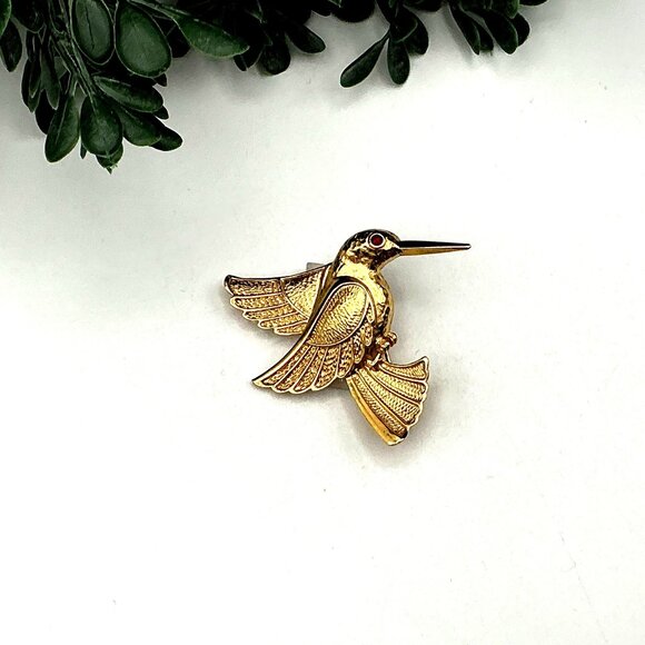 Vintage Gold Hummingbird Brooch Detailed Filigree LapelPin - Picture 3 of 4